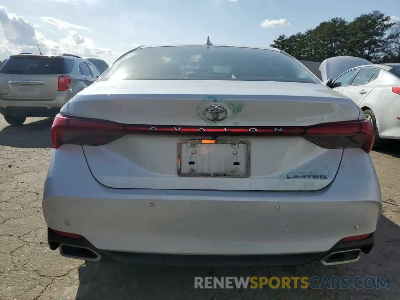 6 Photograph of a damaged car 4T1BZ1FB0KU031740 TOYOTA AVALON 2019