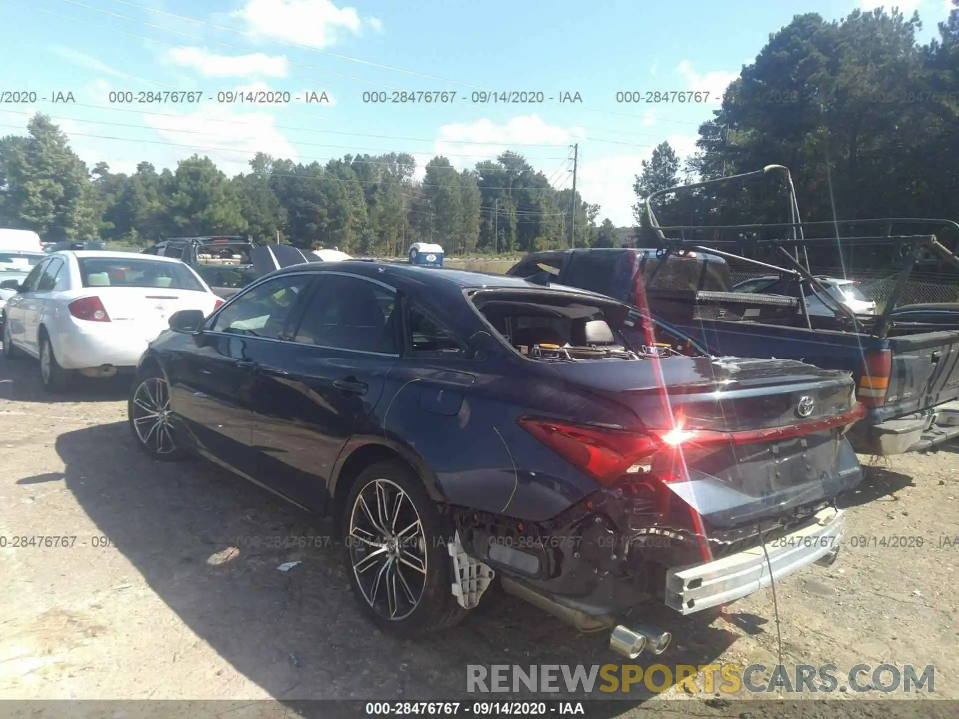 3 Photograph of a damaged car 4T1BZ1FB0KU033388 TOYOTA AVALON 2019