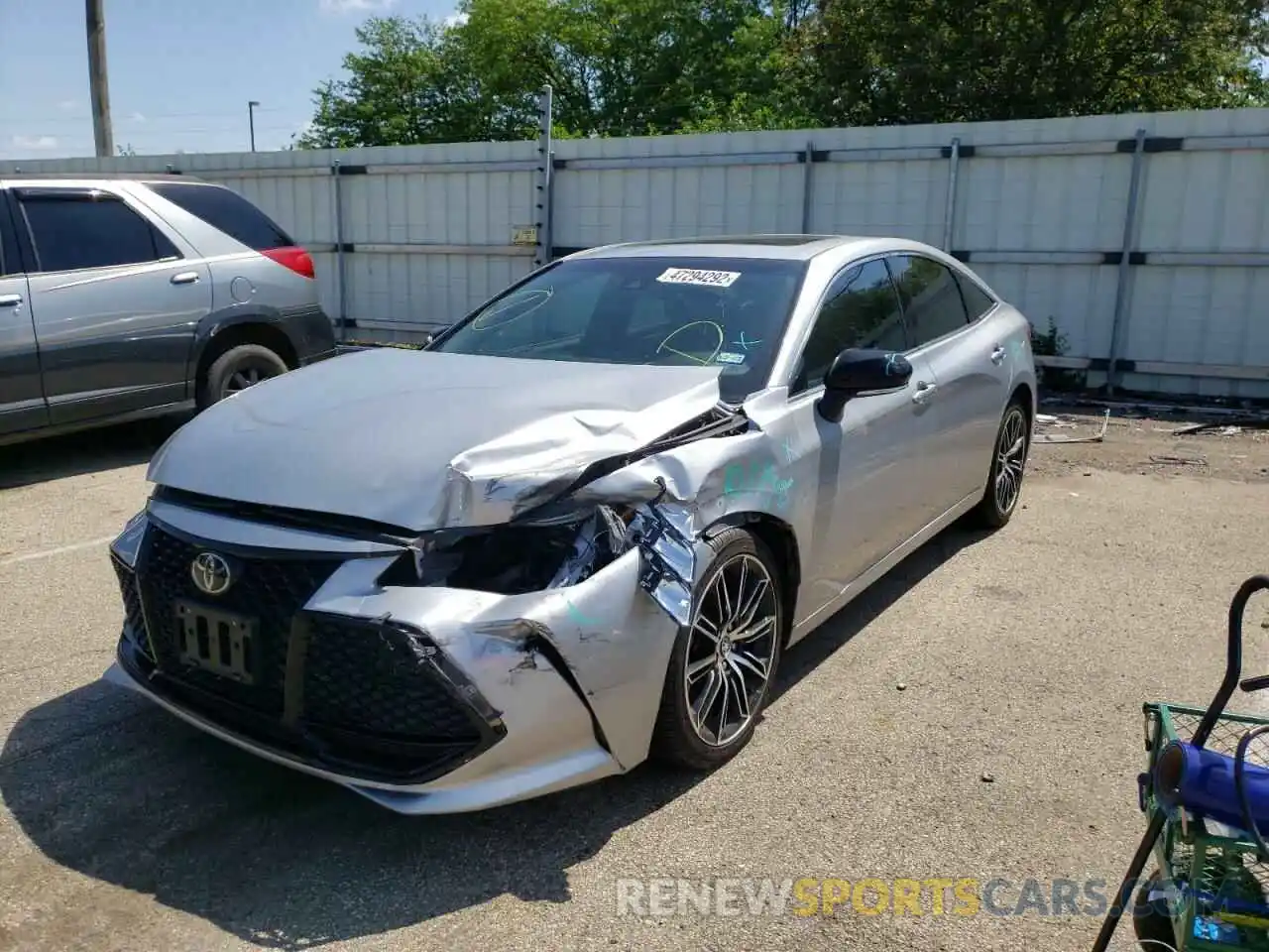 2 Photograph of a damaged car 4T1BZ1FB1KU001419 TOYOTA AVALON 2019