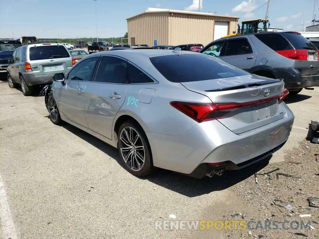 3 Photograph of a damaged car 4T1BZ1FB1KU001419 TOYOTA AVALON 2019