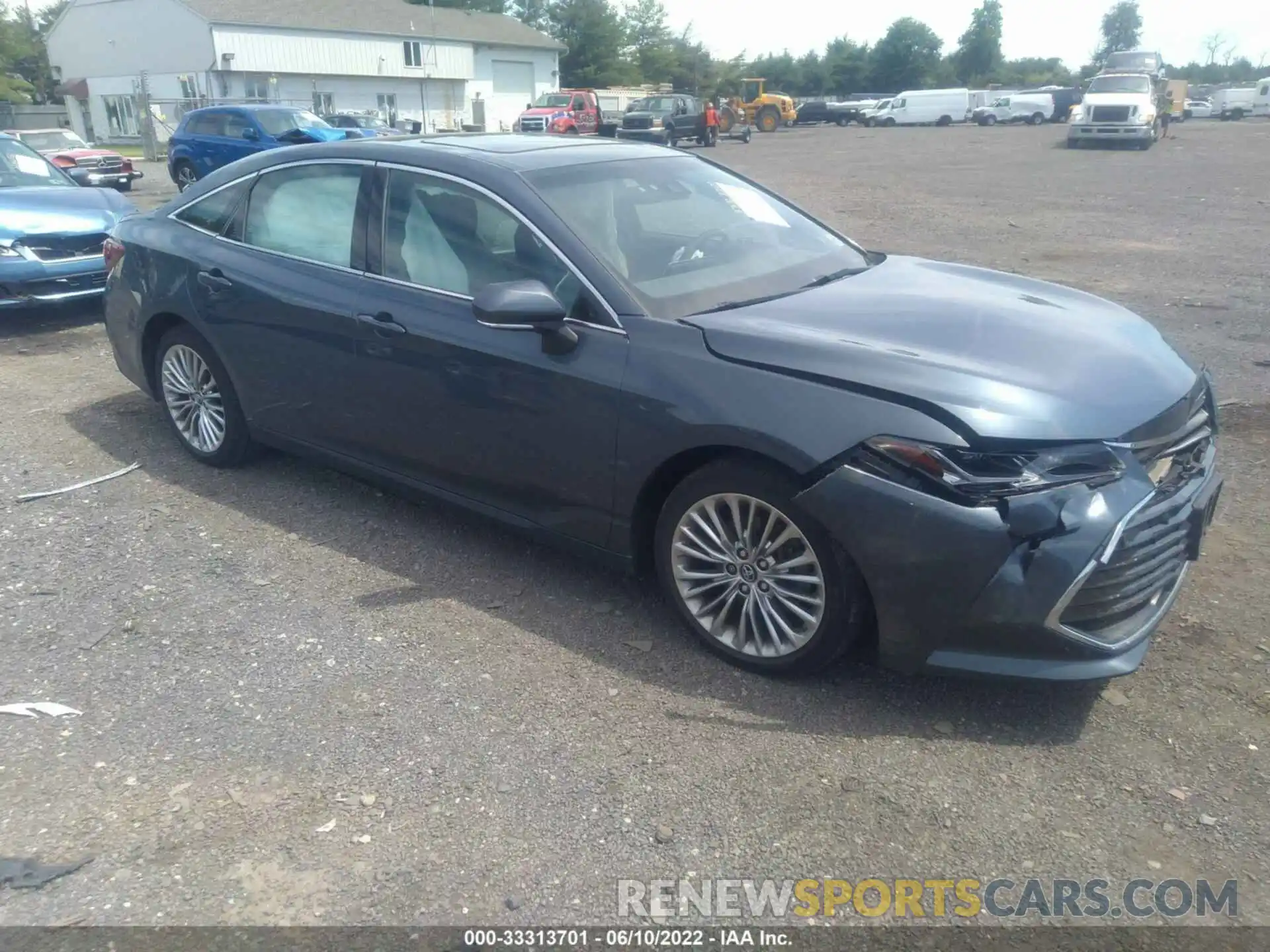 1 Photograph of a damaged car 4T1BZ1FB1KU002666 TOYOTA AVALON 2019