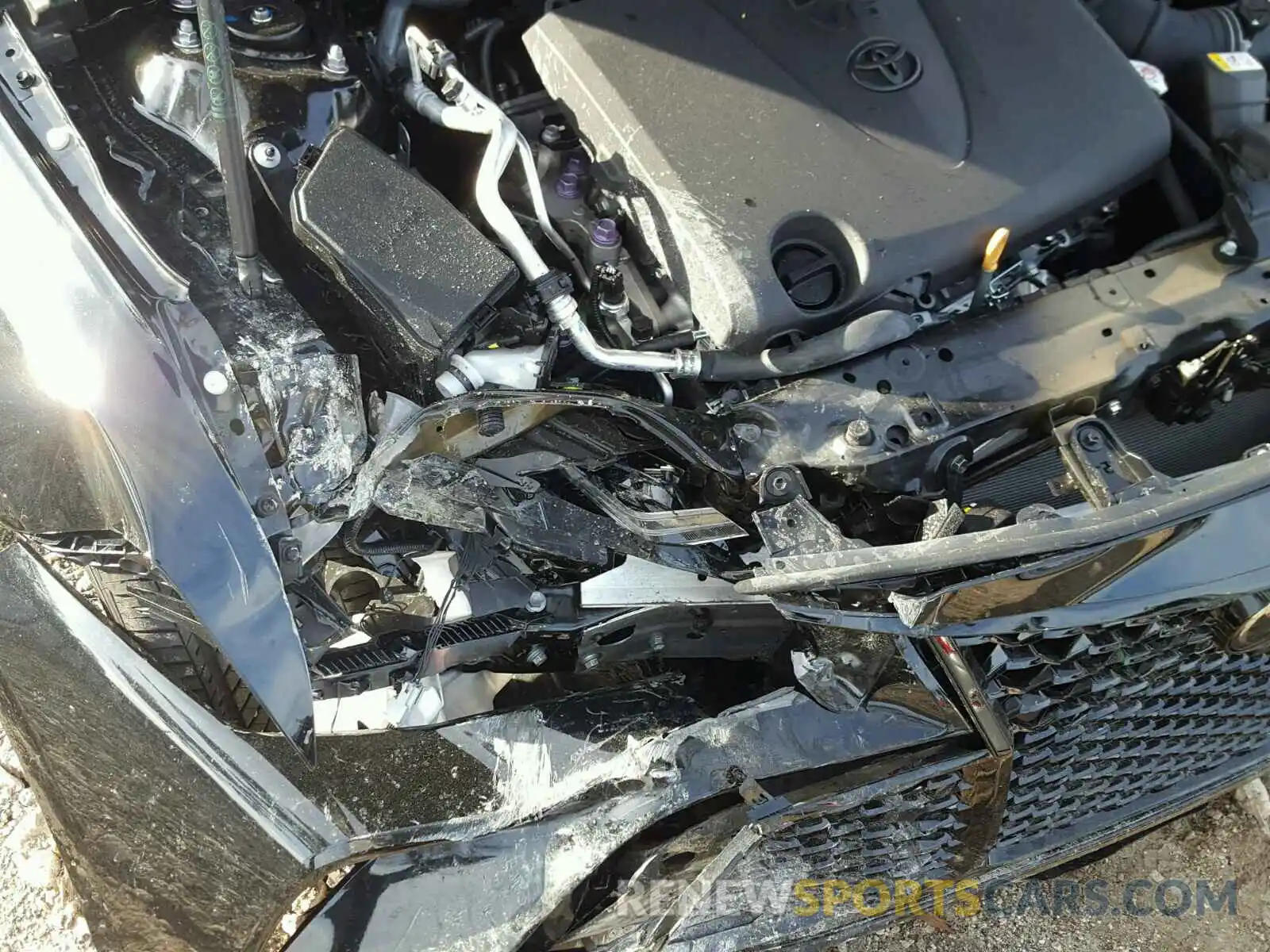 9 Photograph of a damaged car 4T1BZ1FB1KU003221 TOYOTA AVALON 2019