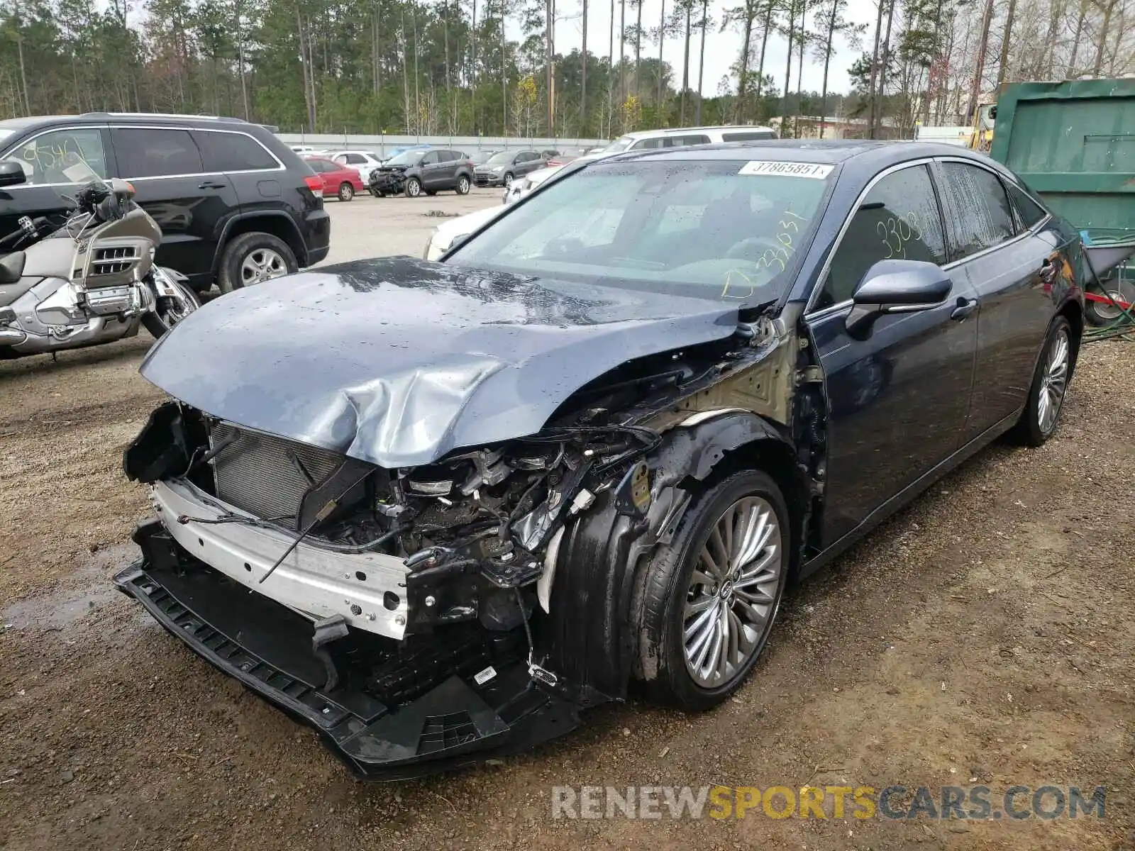 2 Photograph of a damaged car 4T1BZ1FB1KU003252 TOYOTA AVALON 2019