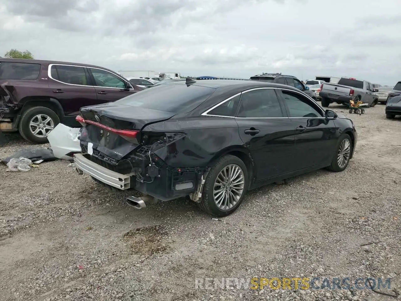 3 Photograph of a damaged car 4T1BZ1FB1KU003493 TOYOTA AVALON 2019