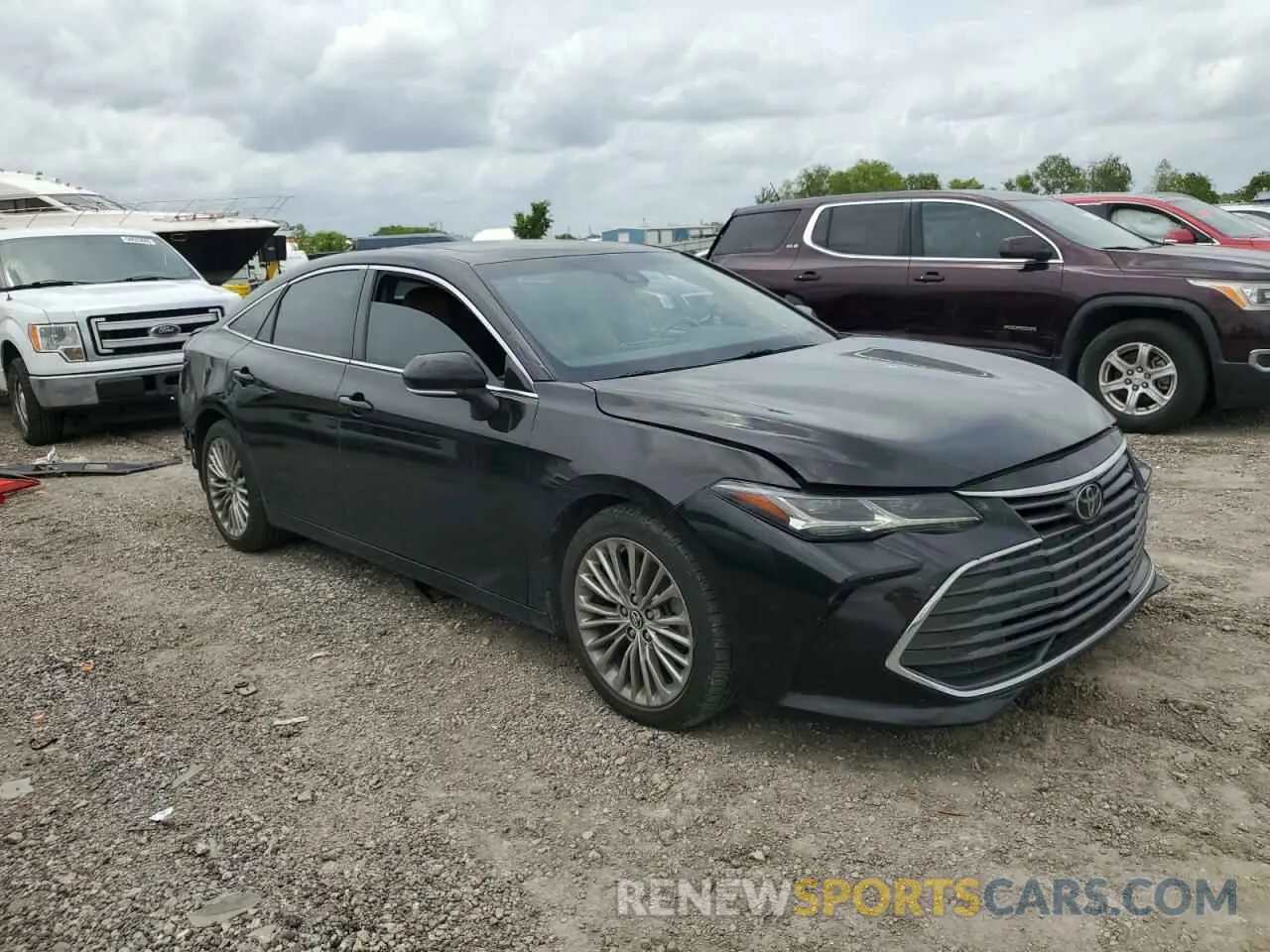 4 Photograph of a damaged car 4T1BZ1FB1KU003493 TOYOTA AVALON 2019