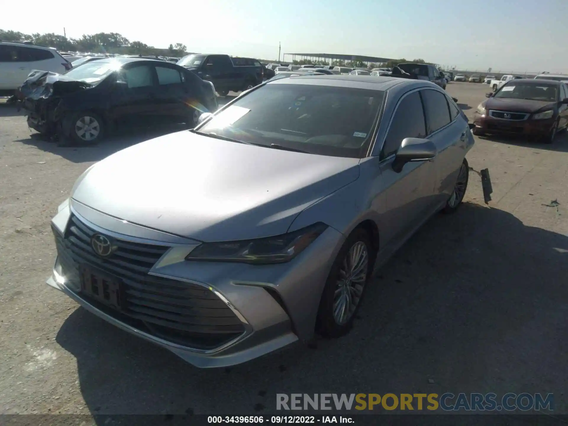 2 Photograph of a damaged car 4T1BZ1FB1KU006717 TOYOTA AVALON 2019