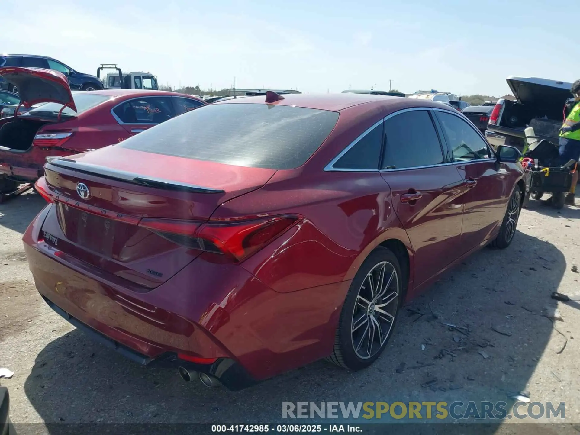 4 Photograph of a damaged car 4T1BZ1FB1KU010539 TOYOTA AVALON 2019