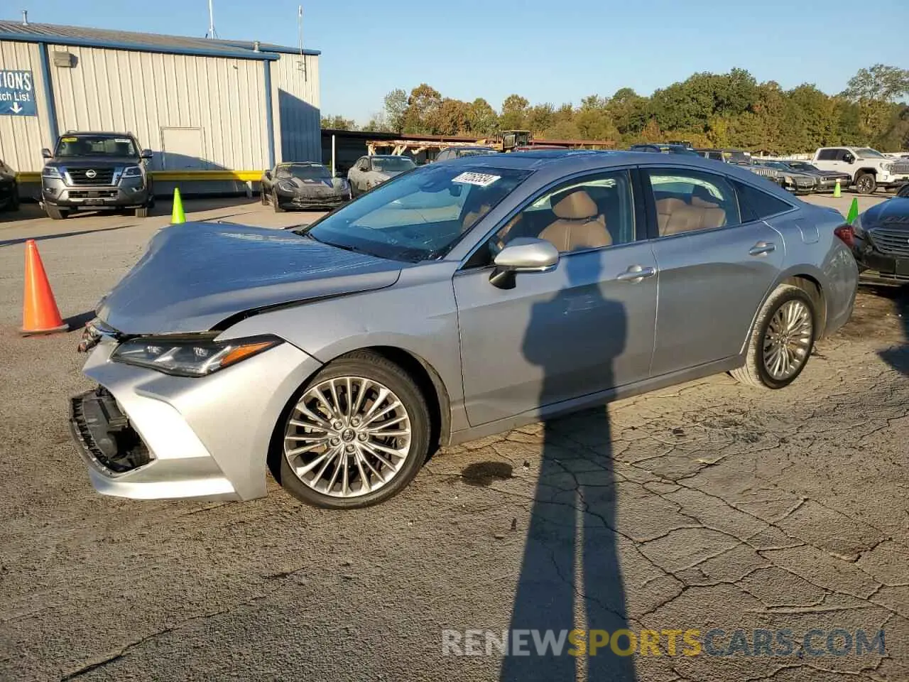1 Photograph of a damaged car 4T1BZ1FB1KU017698 TOYOTA AVALON 2019