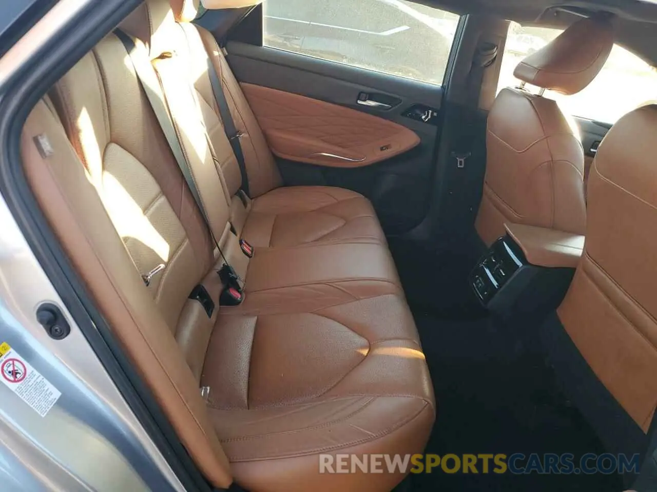 10 Photograph of a damaged car 4T1BZ1FB1KU017698 TOYOTA AVALON 2019