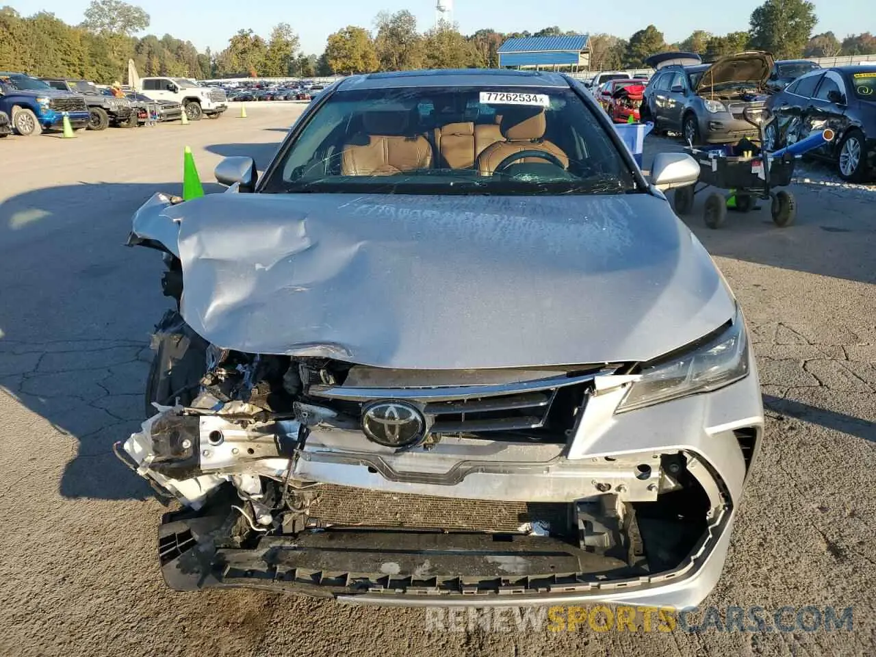 5 Photograph of a damaged car 4T1BZ1FB1KU017698 TOYOTA AVALON 2019