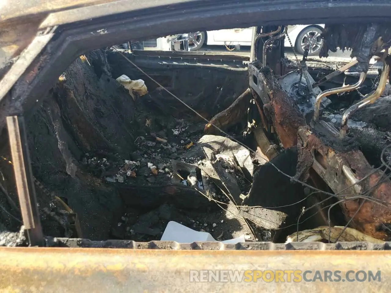 10 Photograph of a damaged car 4T1BZ1FB1KU019726 TOYOTA AVALON 2019
