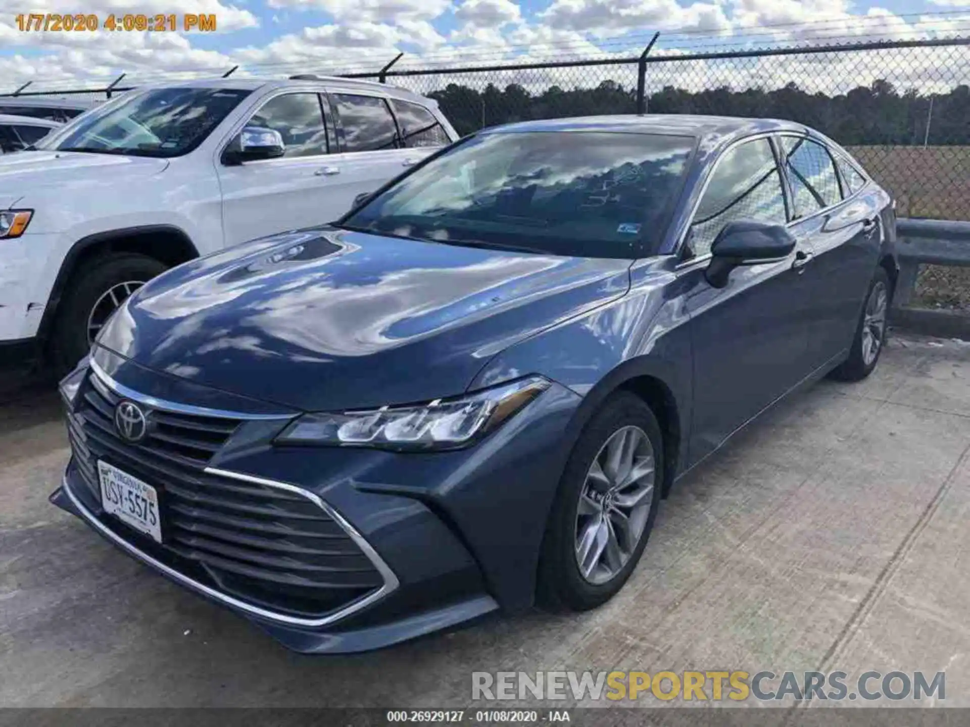 11 Photograph of a damaged car 4T1BZ1FB1KU029320 TOYOTA AVALON 2019