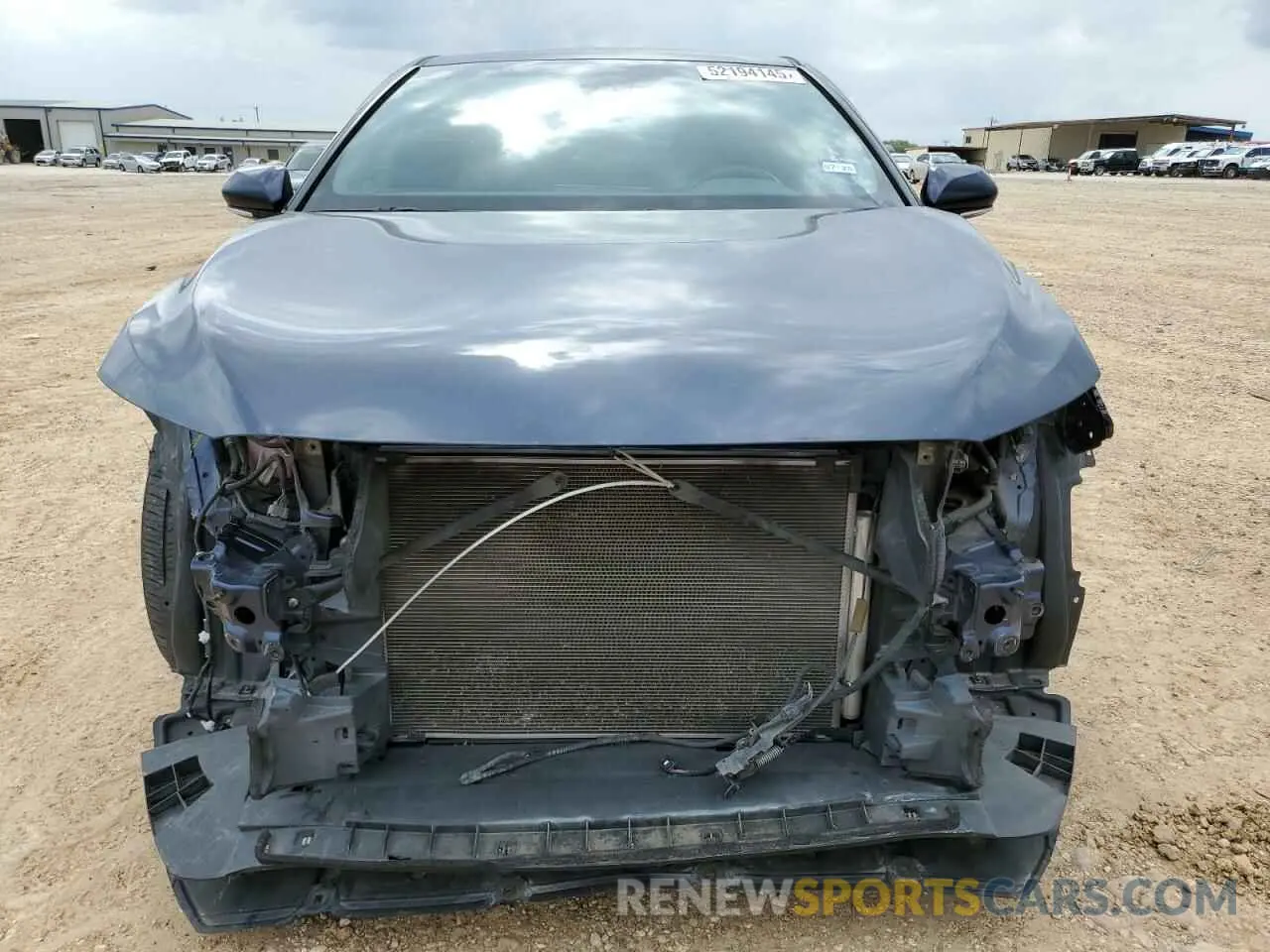 5 Photograph of a damaged car 4T1BZ1FB1KU030015 TOYOTA AVALON 2019