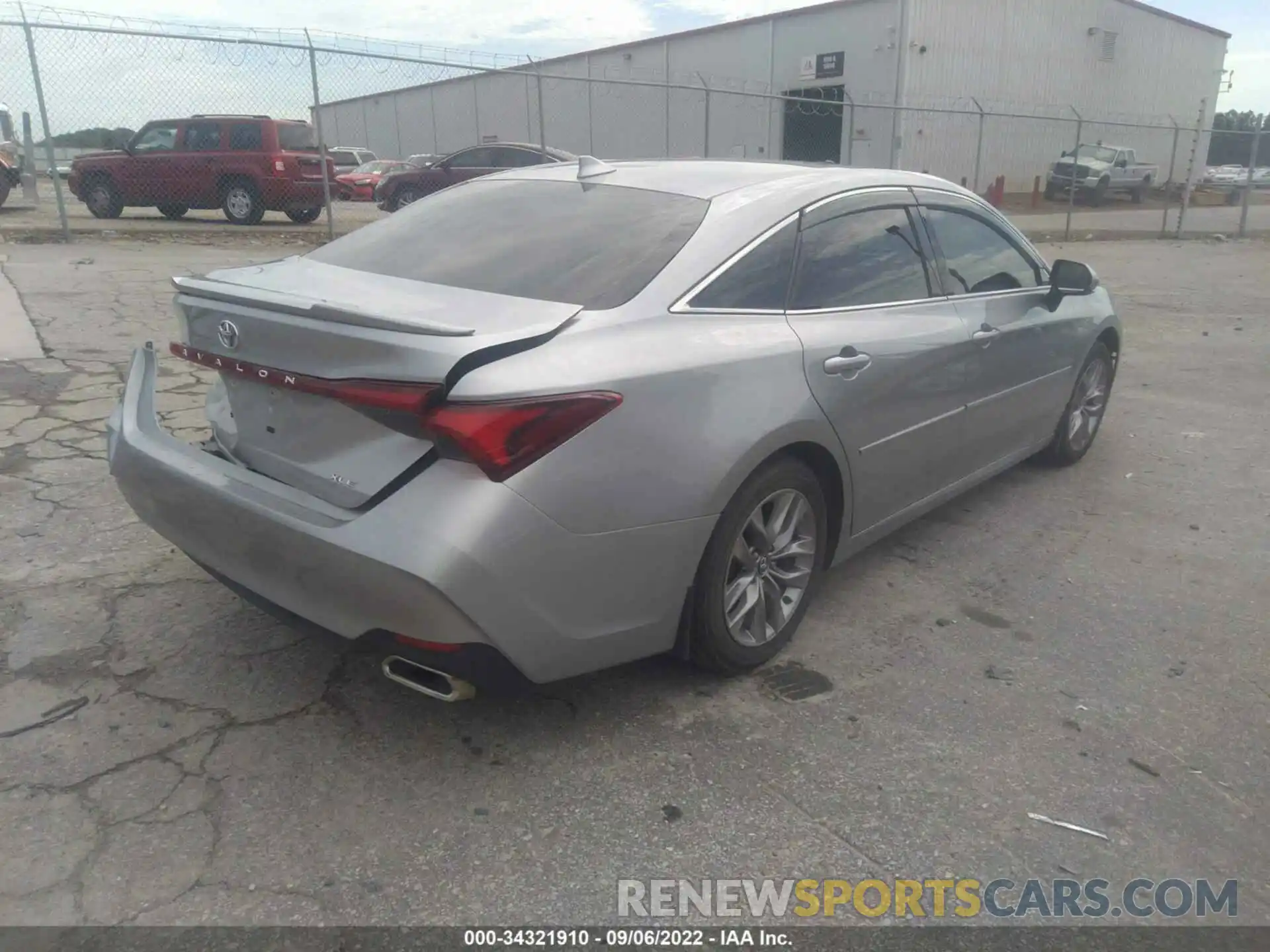 4 Photograph of a damaged car 4T1BZ1FB1KU032587 TOYOTA AVALON 2019