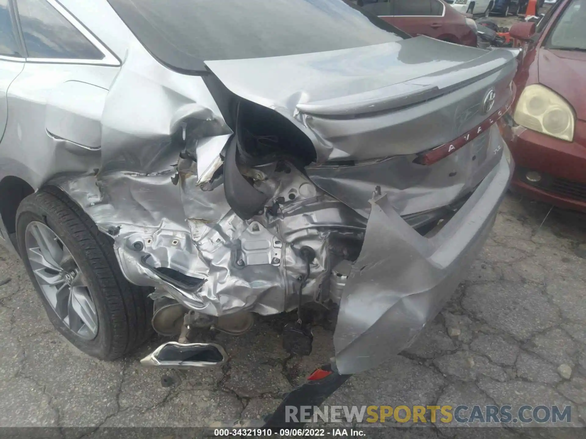 6 Photograph of a damaged car 4T1BZ1FB1KU032587 TOYOTA AVALON 2019