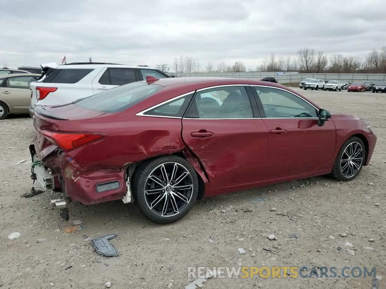 3 Photograph of a damaged car 4T1BZ1FB1KU032802 TOYOTA AVALON 2019