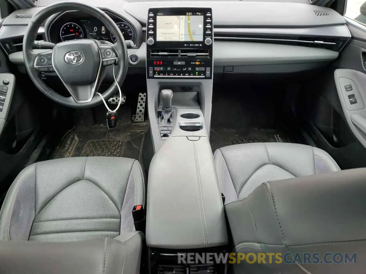 8 Photograph of a damaged car 4T1BZ1FB1KU032802 TOYOTA AVALON 2019