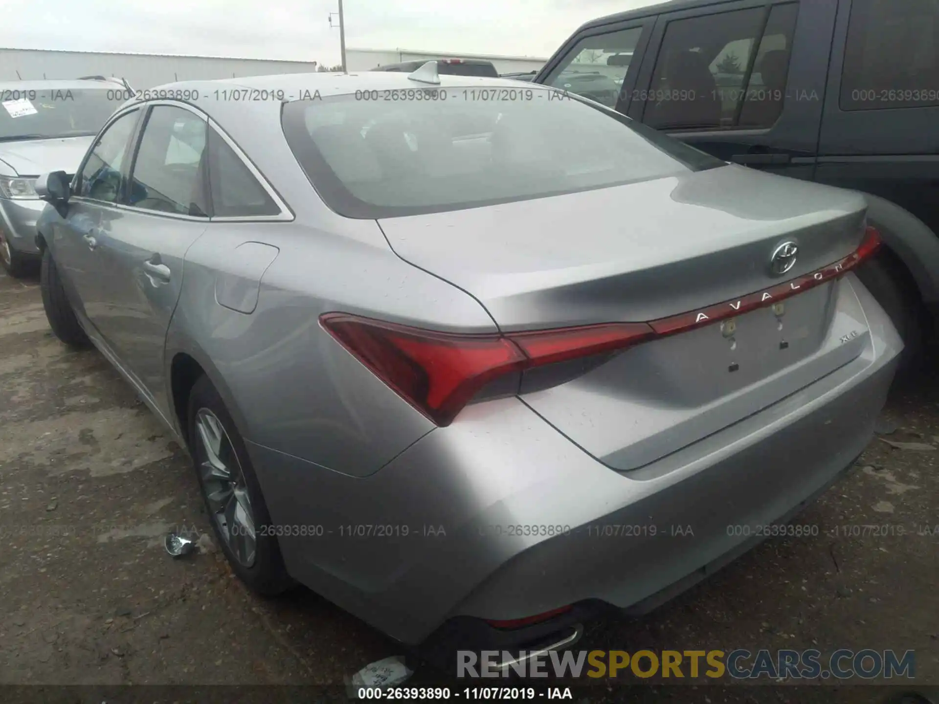 3 Photograph of a damaged car 4T1BZ1FB1KU033173 TOYOTA AVALON 2019