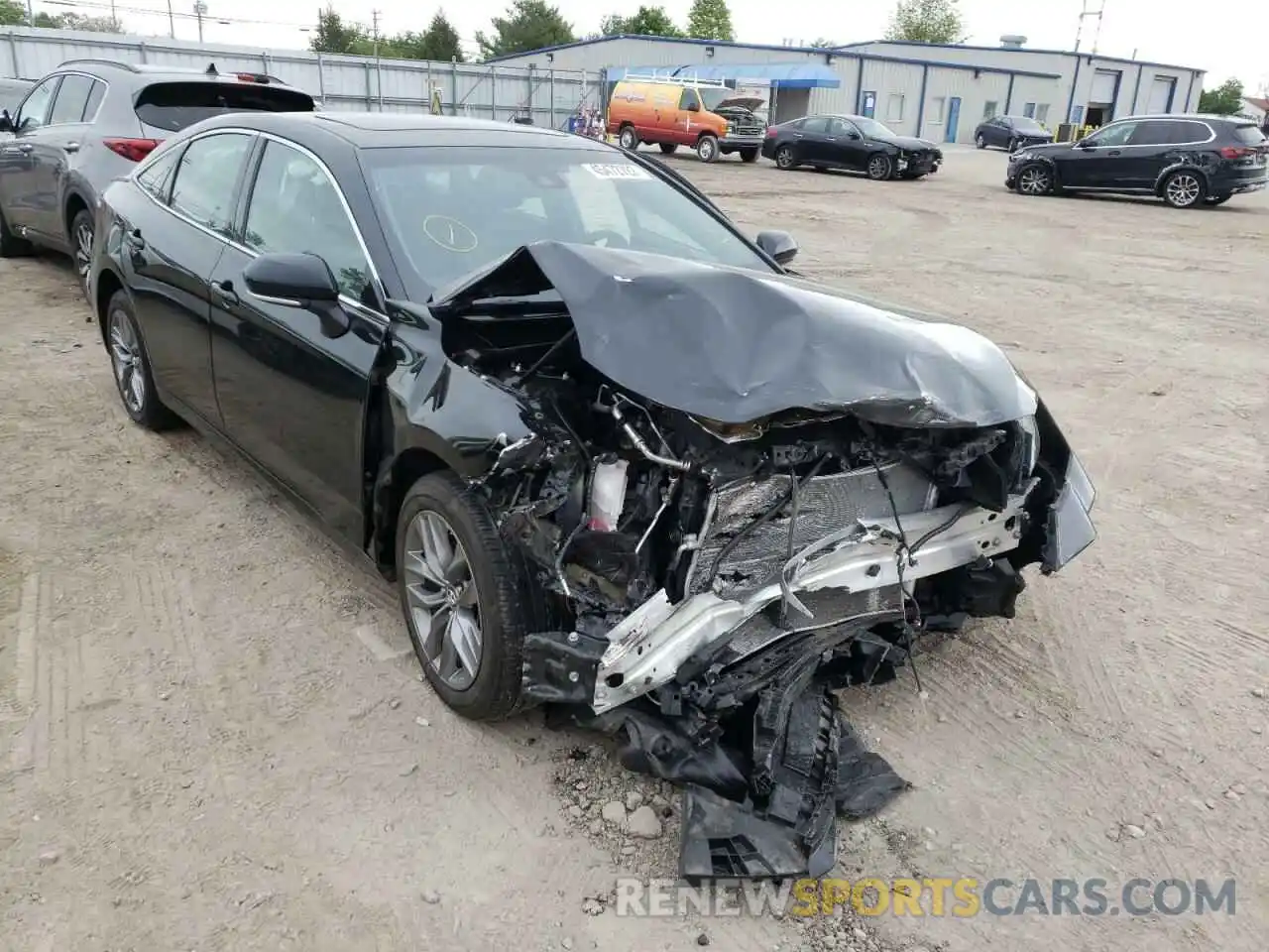 1 Photograph of a damaged car 4T1BZ1FB1KU034355 TOYOTA AVALON 2019