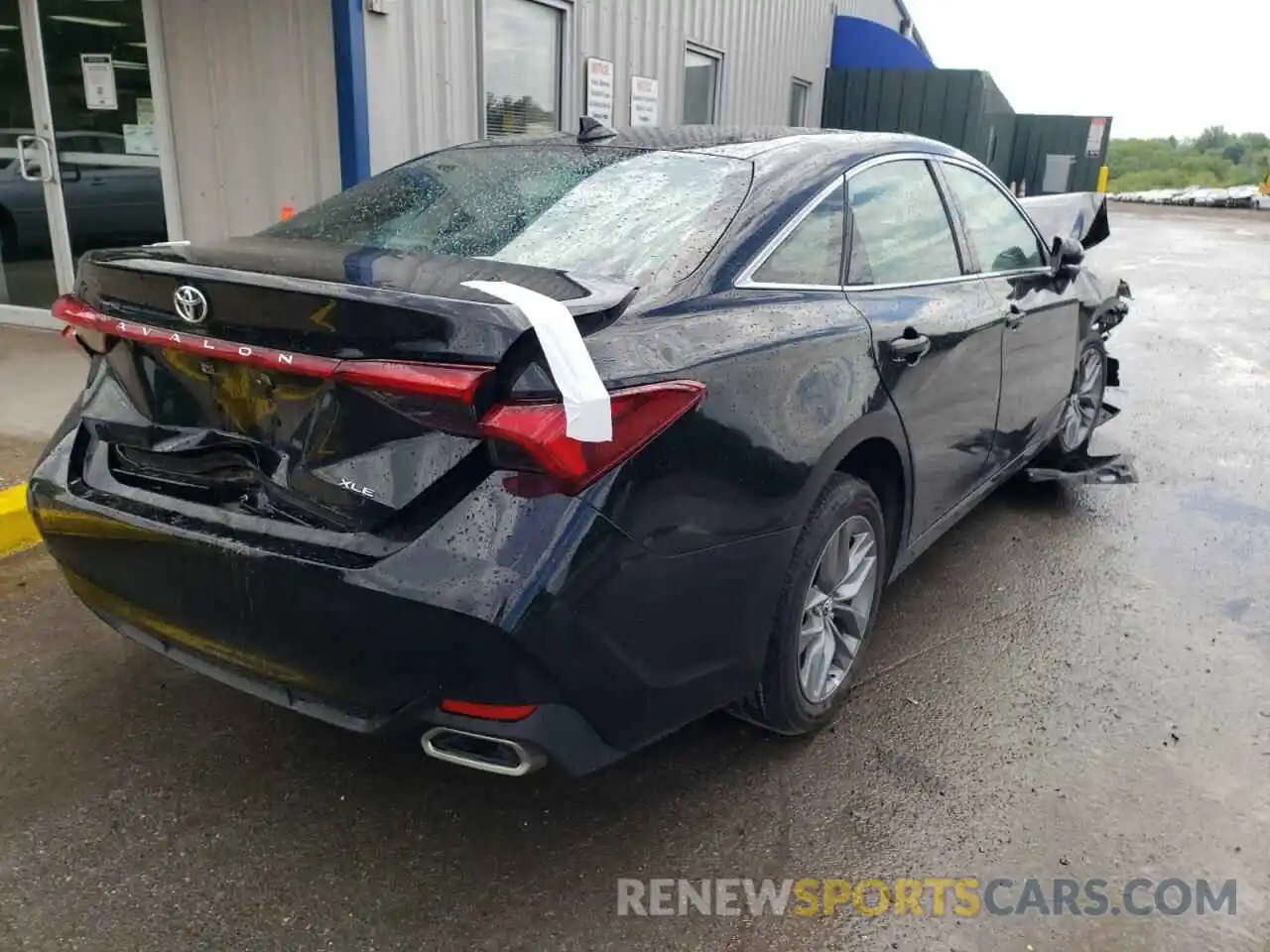 4 Photograph of a damaged car 4T1BZ1FB1KU034355 TOYOTA AVALON 2019