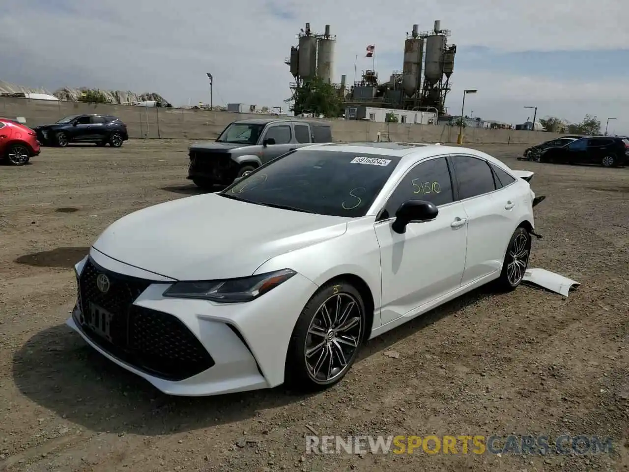 2 Photograph of a damaged car 4T1BZ1FB1KU034842 TOYOTA AVALON 2019