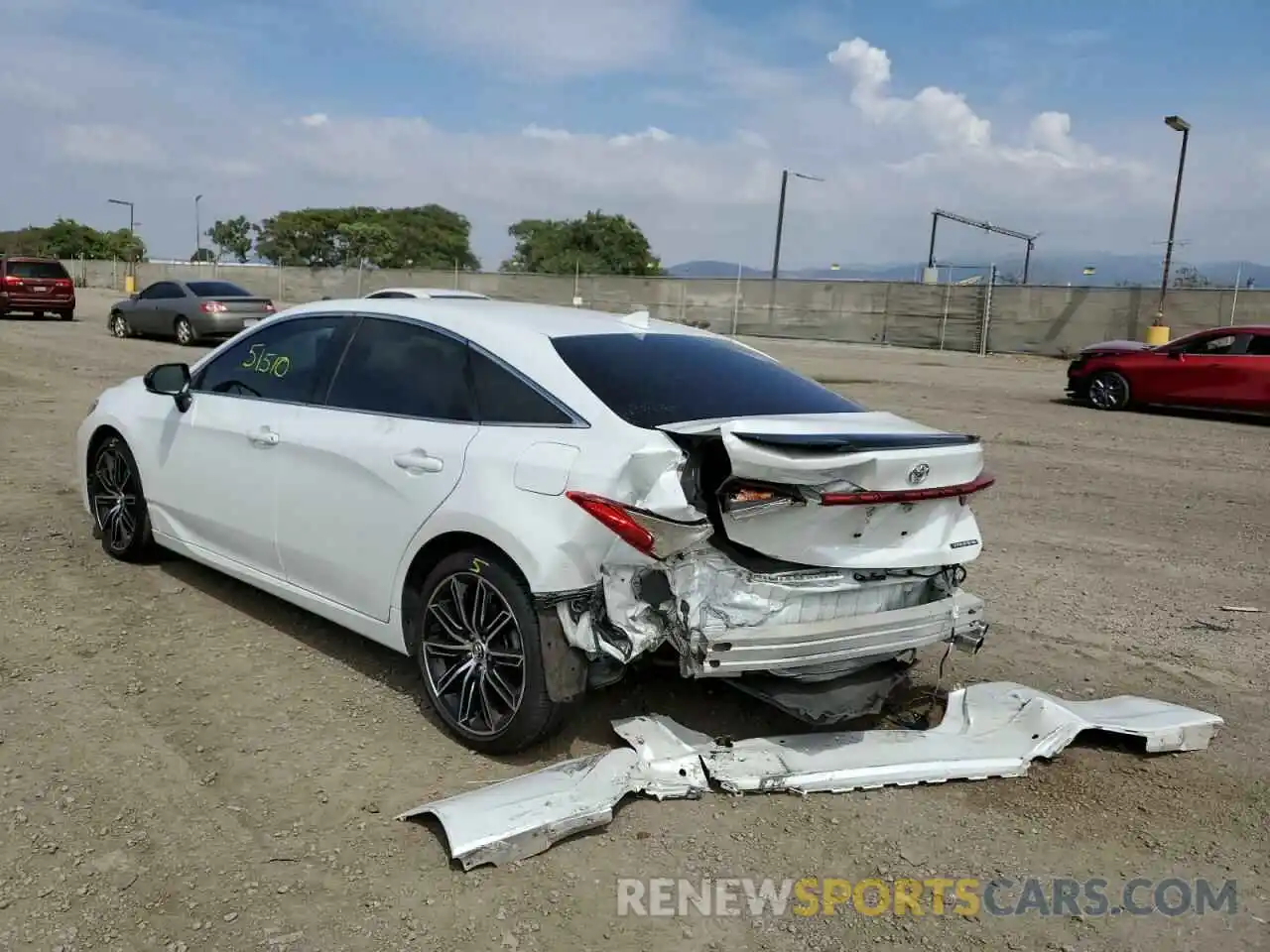 3 Photograph of a damaged car 4T1BZ1FB1KU034842 TOYOTA AVALON 2019