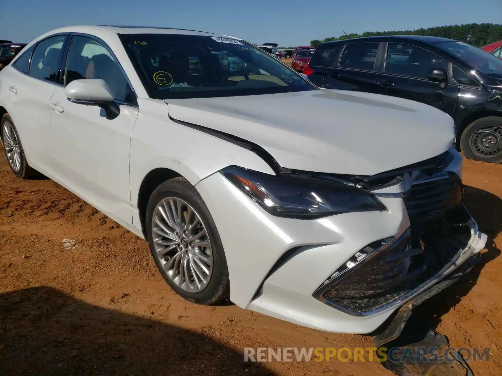 1 Photograph of a damaged car 4T1BZ1FB2KU002014 TOYOTA AVALON 2019