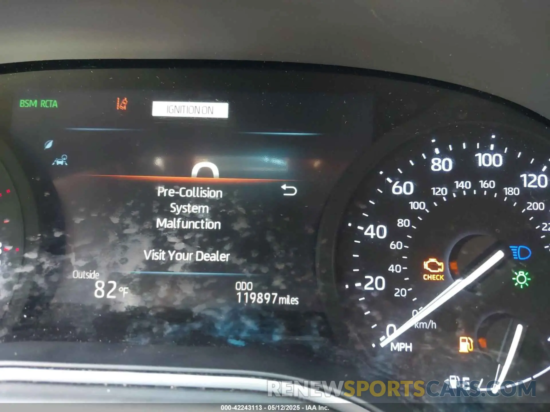 16 Photograph of a damaged car 4T1BZ1FB2KU008167 TOYOTA AVALON 2019