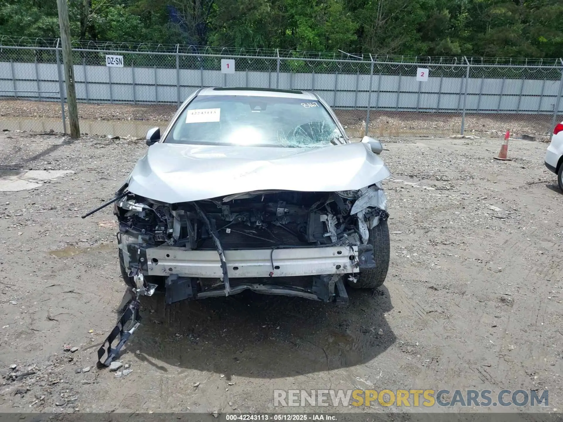 6 Photograph of a damaged car 4T1BZ1FB2KU008167 TOYOTA AVALON 2019