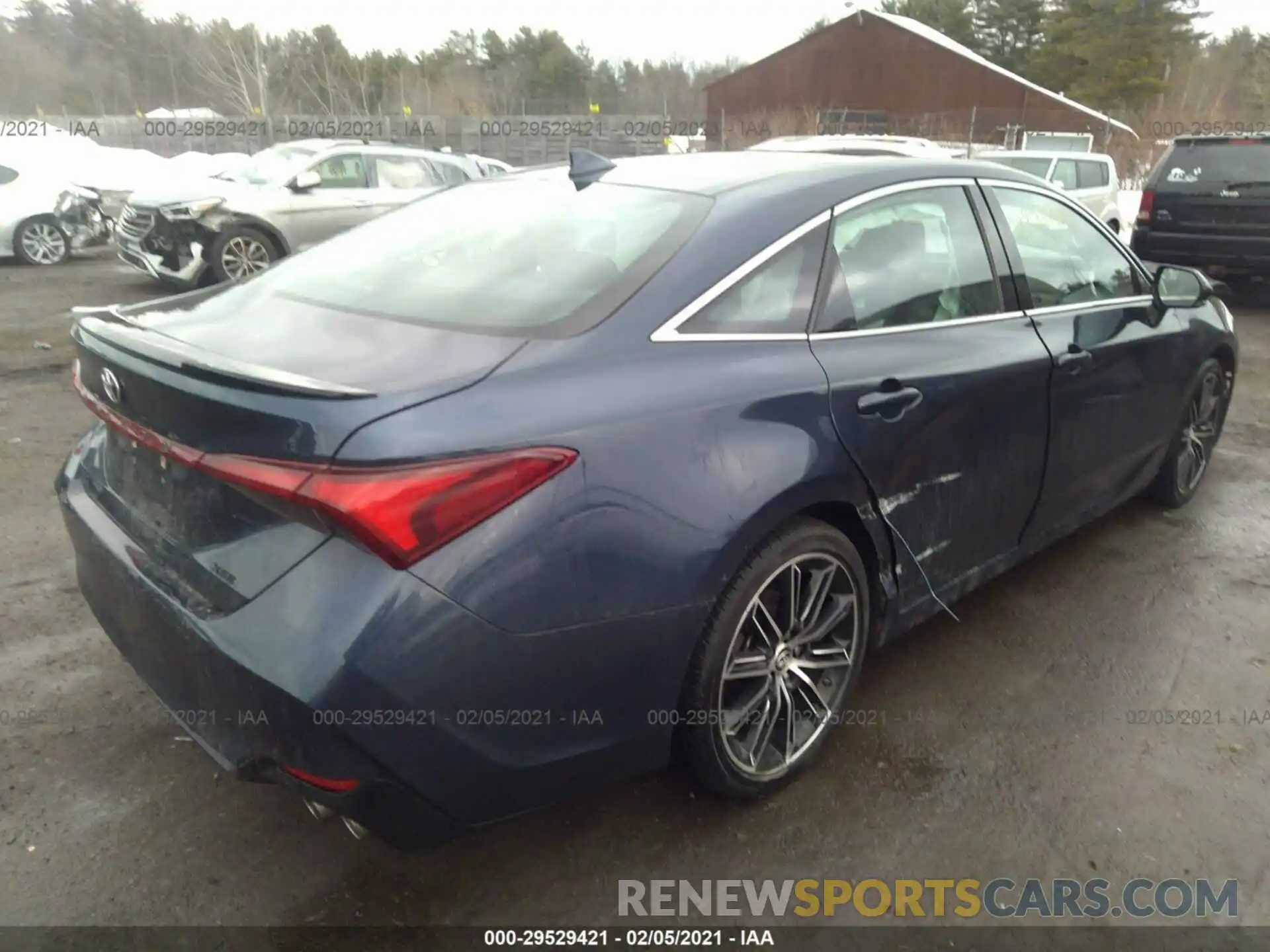 4 Photograph of a damaged car 4T1BZ1FB2KU009903 TOYOTA AVALON 2019