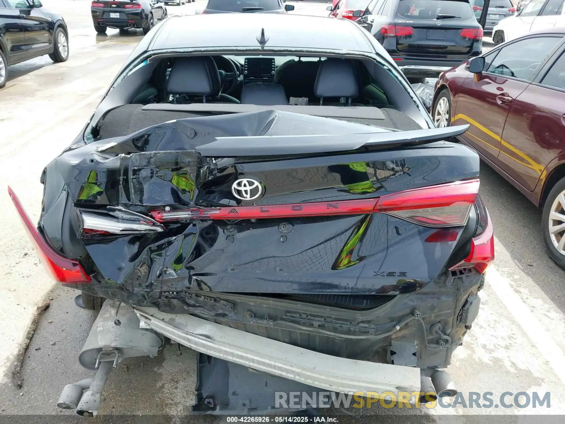 17 Photograph of a damaged car 4T1BZ1FB2KU012283 TOYOTA AVALON 2019