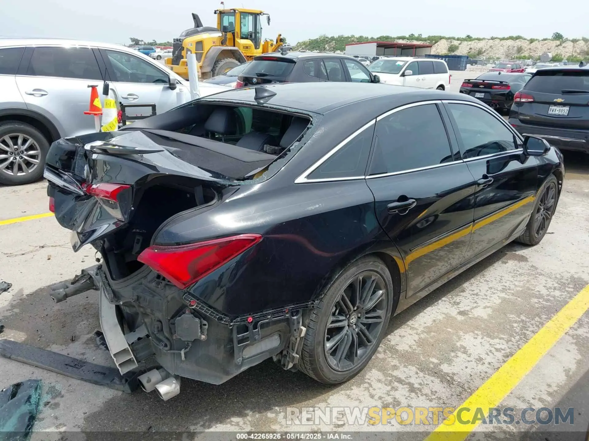 4 Photograph of a damaged car 4T1BZ1FB2KU012283 TOYOTA AVALON 2019