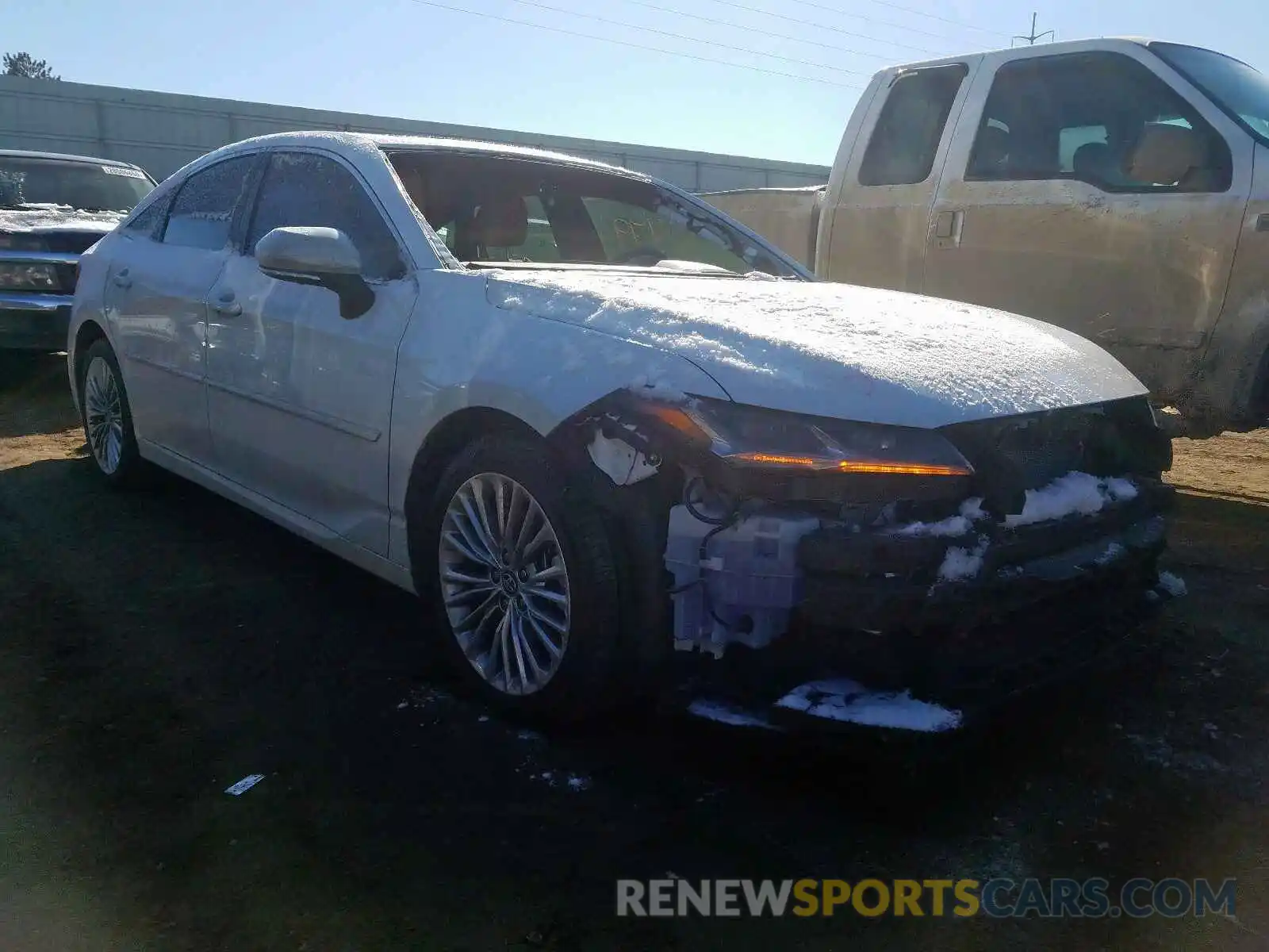 1 Photograph of a damaged car 4T1BZ1FB2KU012459 TOYOTA AVALON 2019