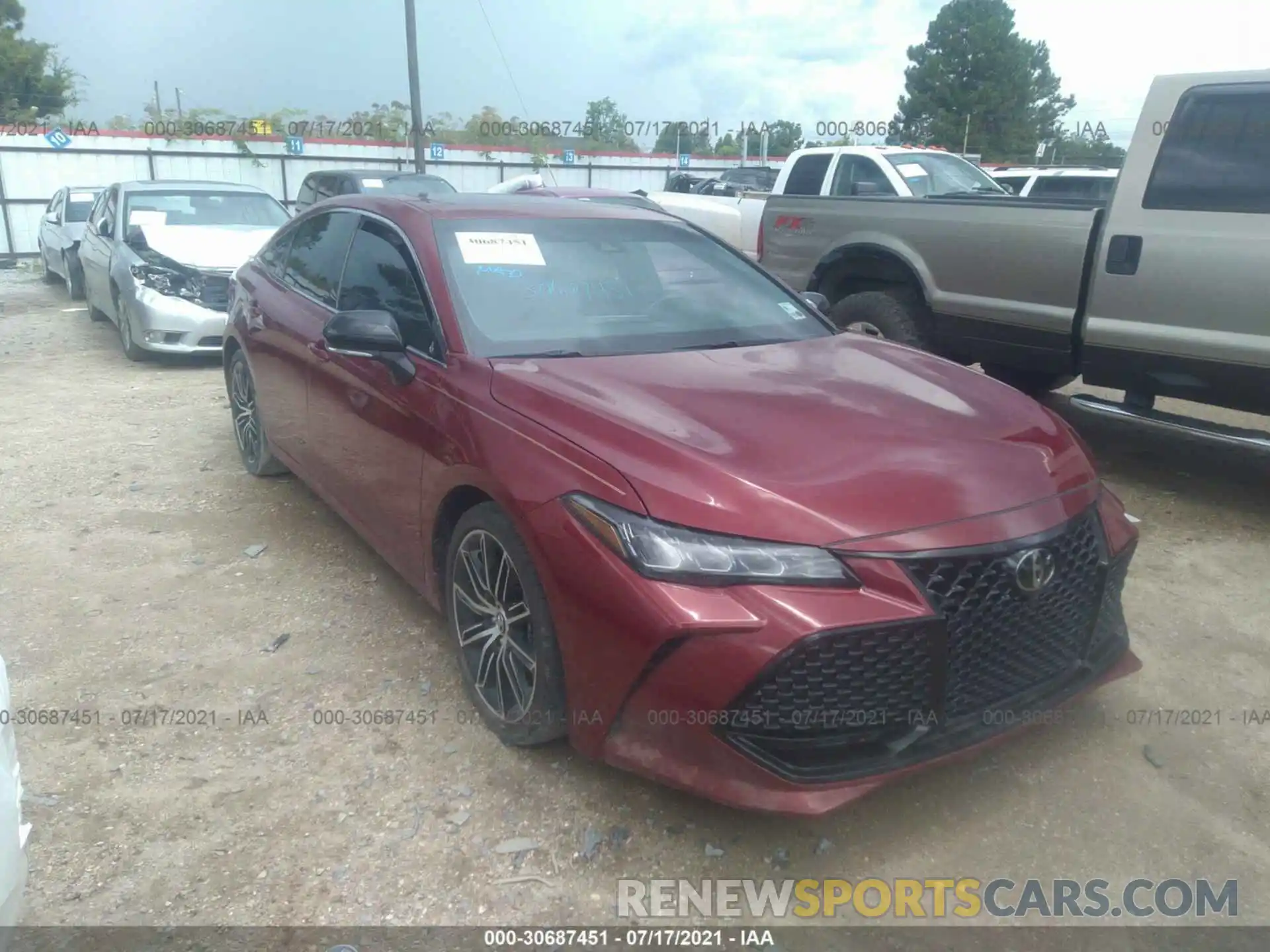 1 Photograph of a damaged car 4T1BZ1FB2KU012736 TOYOTA AVALON 2019