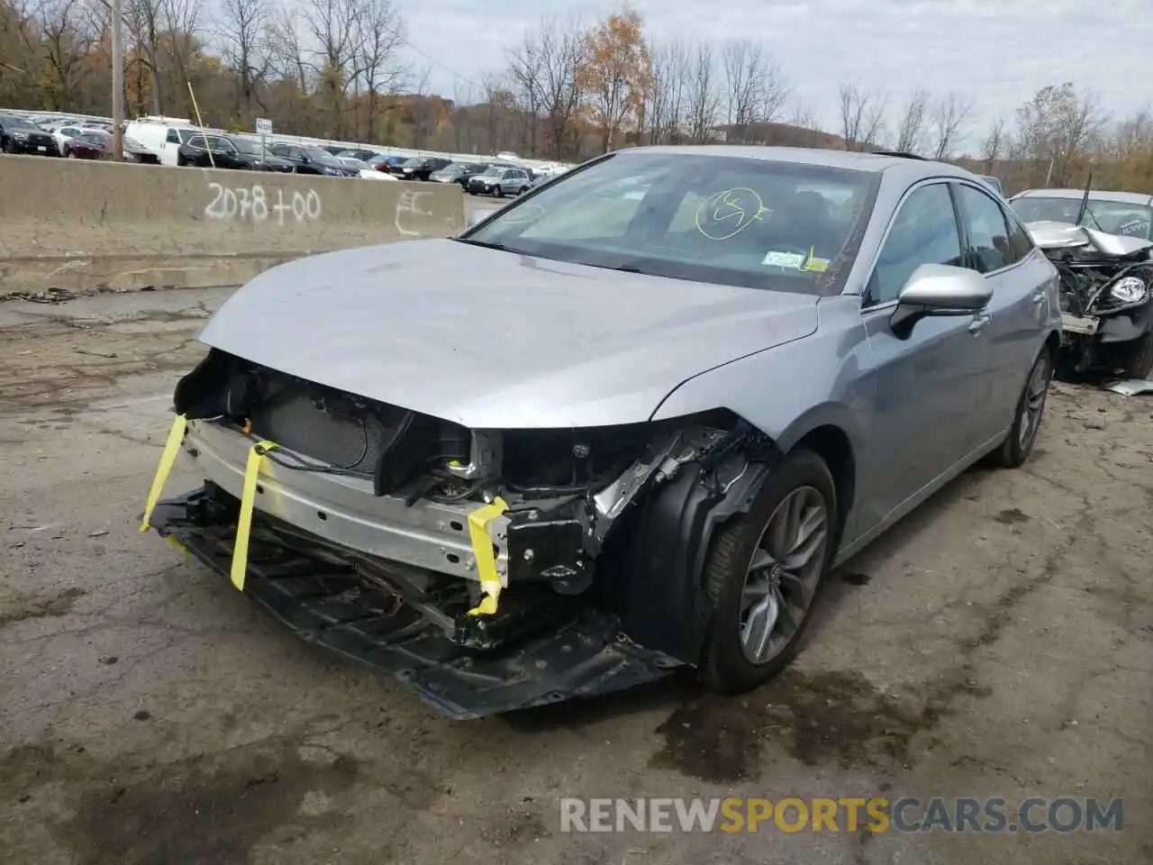 2 Photograph of a damaged car 4T1BZ1FB2KU024322 TOYOTA AVALON 2019