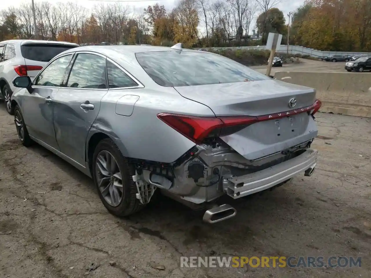 3 Photograph of a damaged car 4T1BZ1FB2KU024322 TOYOTA AVALON 2019