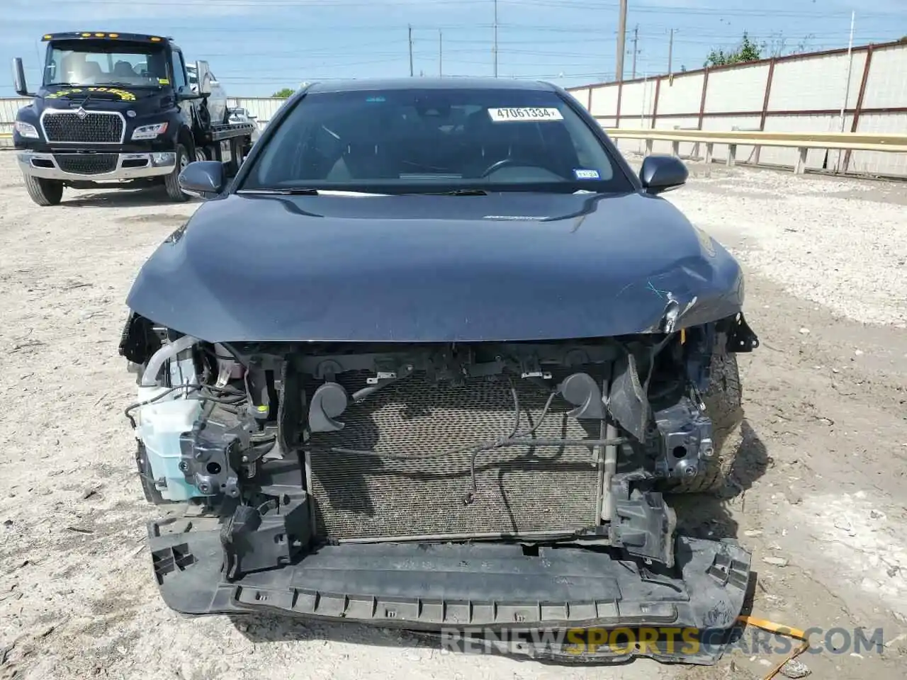 5 Photograph of a damaged car 4T1BZ1FB2KU029374 TOYOTA AVALON 2019