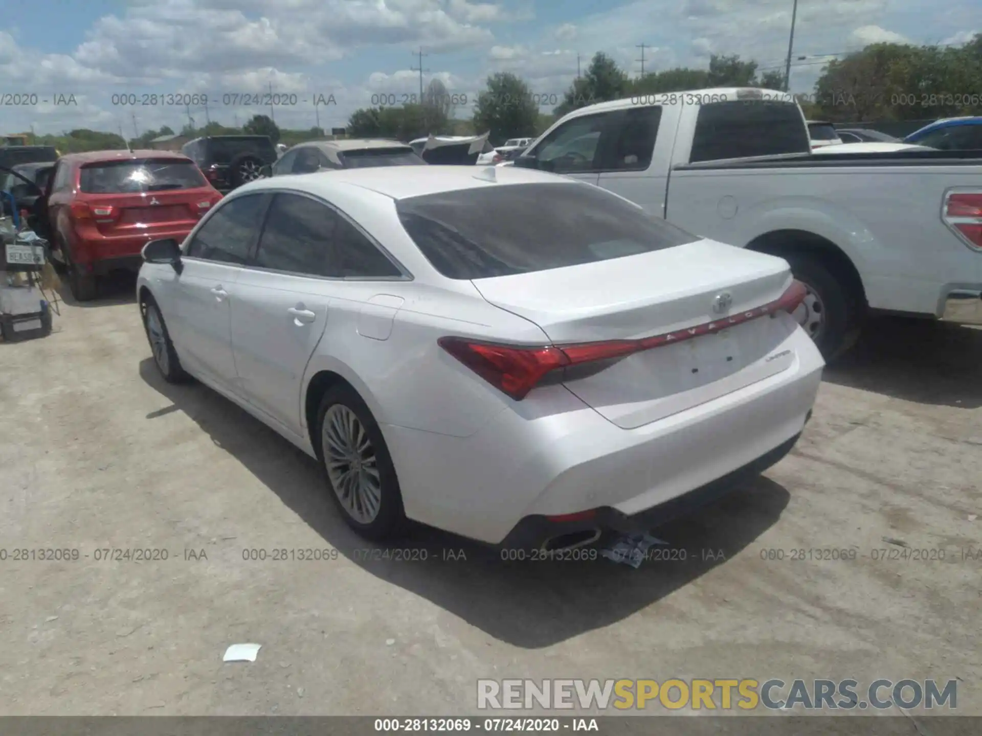 3 Photograph of a damaged car 4T1BZ1FB2KU030279 TOYOTA AVALON 2019