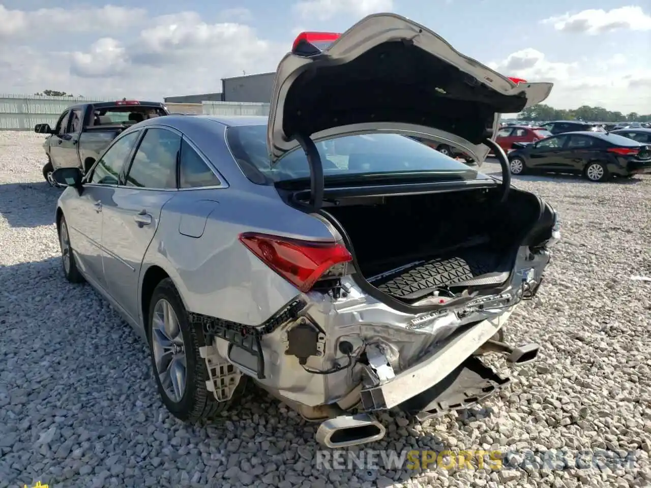 3 Photograph of a damaged car 4T1BZ1FB2KU036163 TOYOTA AVALON 2019