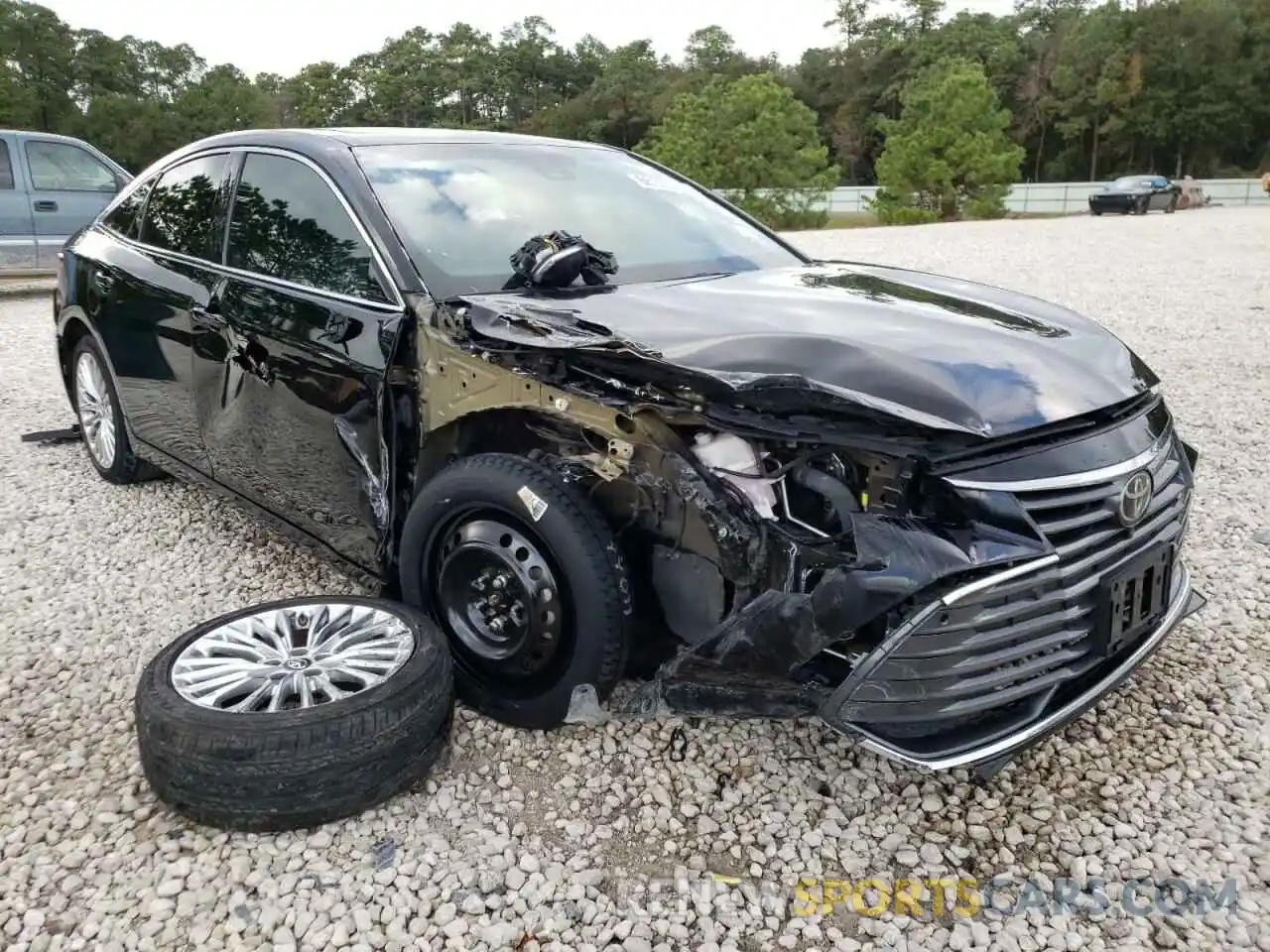 1 Photograph of a damaged car 4T1BZ1FB2KU037944 TOYOTA AVALON 2019