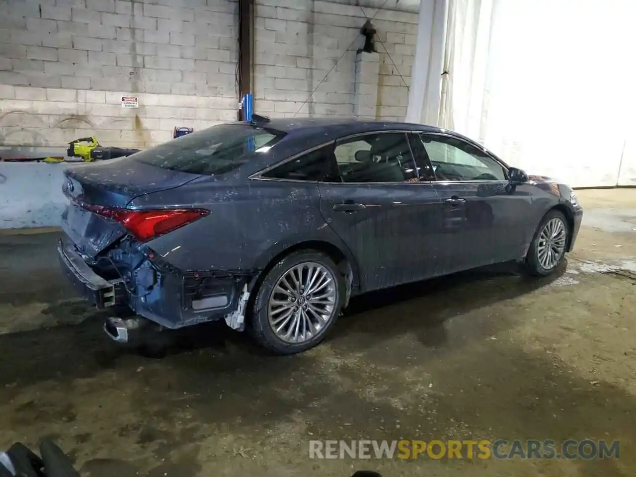 3 Photograph of a damaged car 4T1BZ1FB2KU038155 TOYOTA AVALON 2019