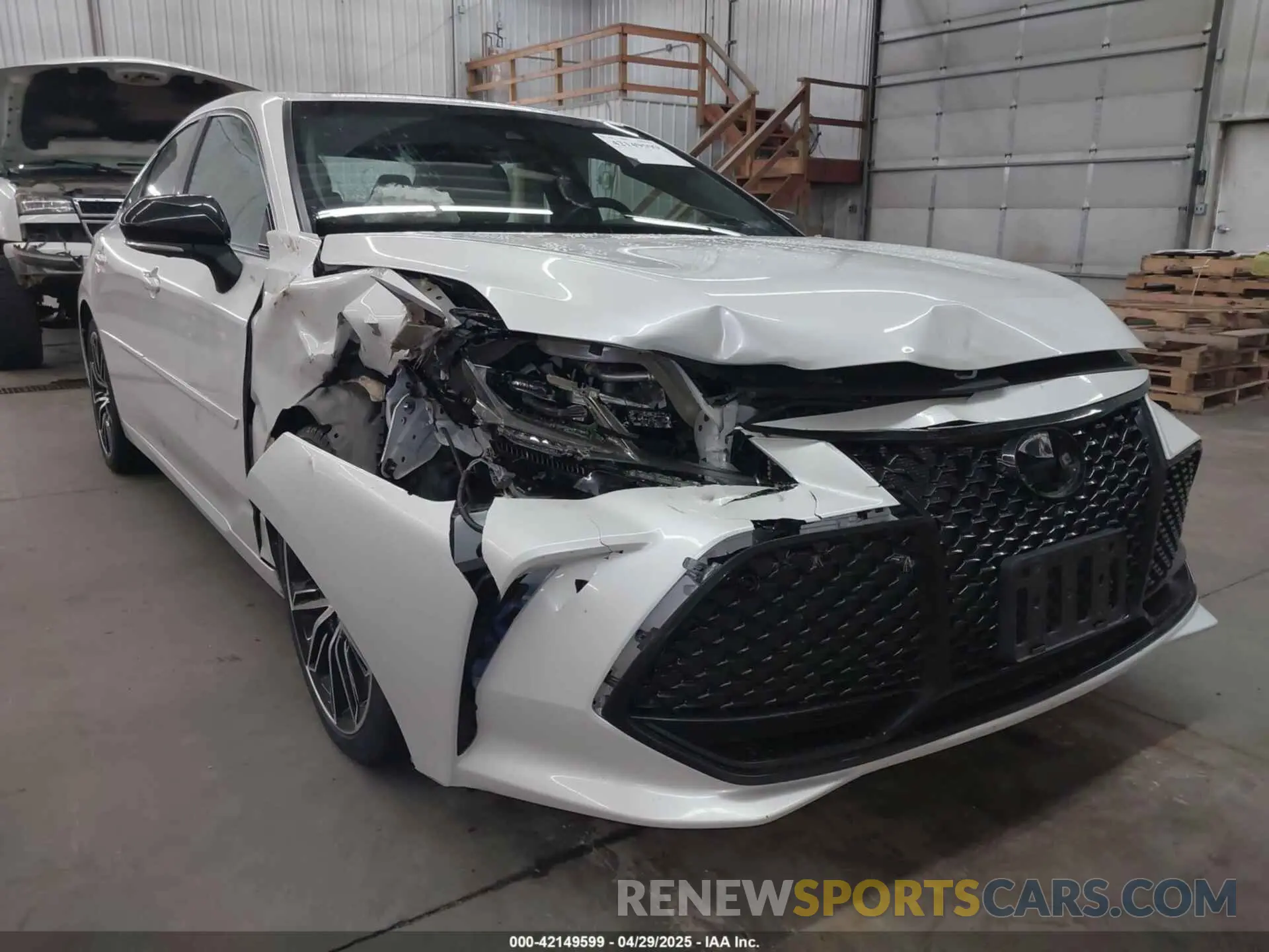 1 Photograph of a damaged car 4T1BZ1FB3KU004483 TOYOTA AVALON 2019