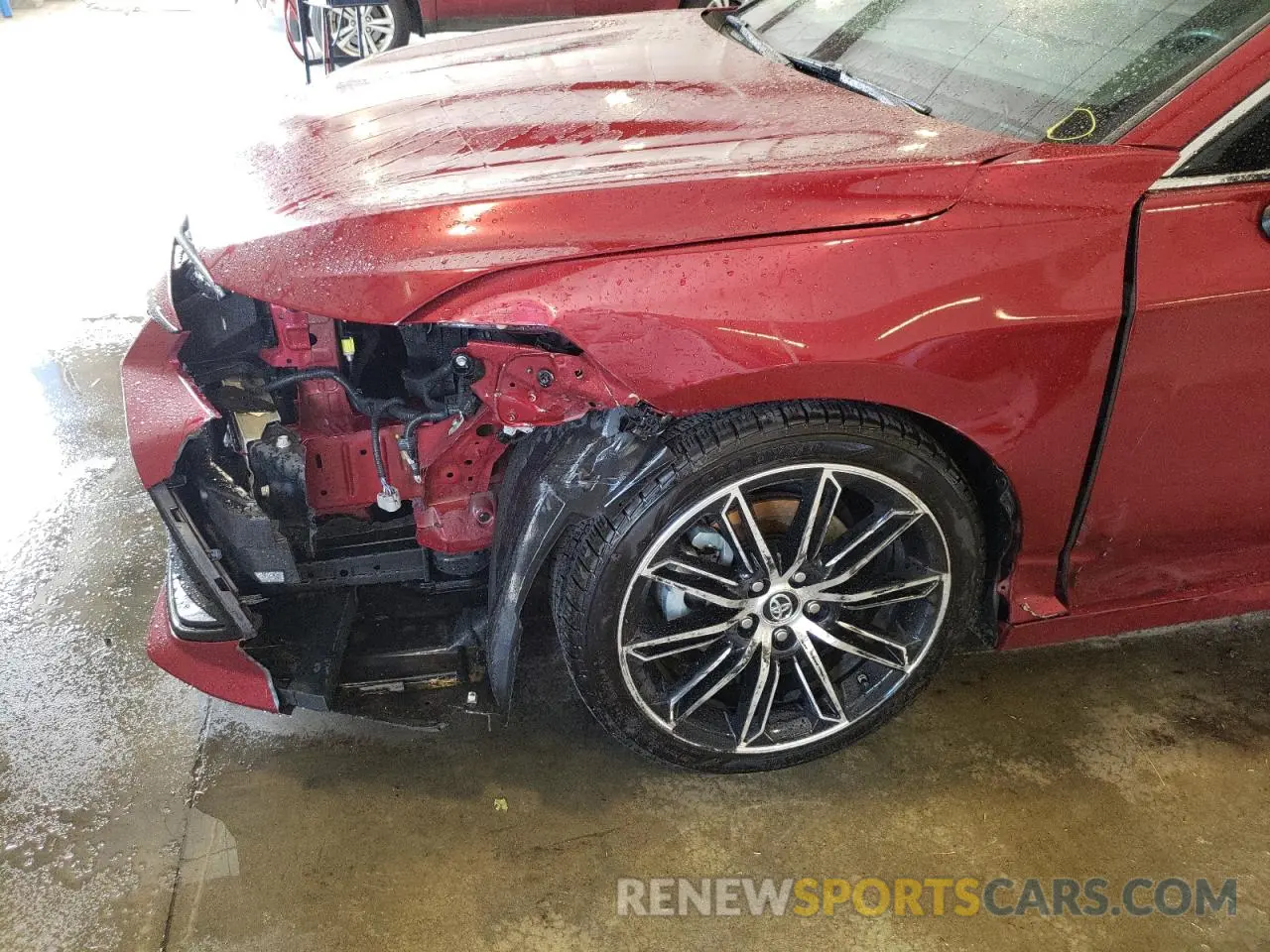 9 Photograph of a damaged car 4T1BZ1FB3KU005780 TOYOTA AVALON 2019