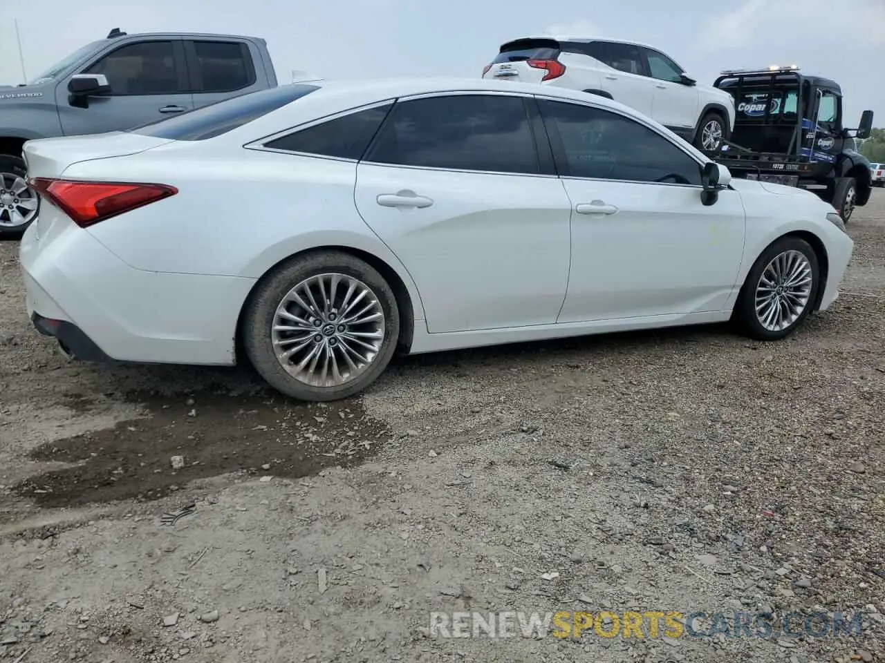 3 Photograph of a damaged car 4T1BZ1FB3KU015497 TOYOTA AVALON 2019