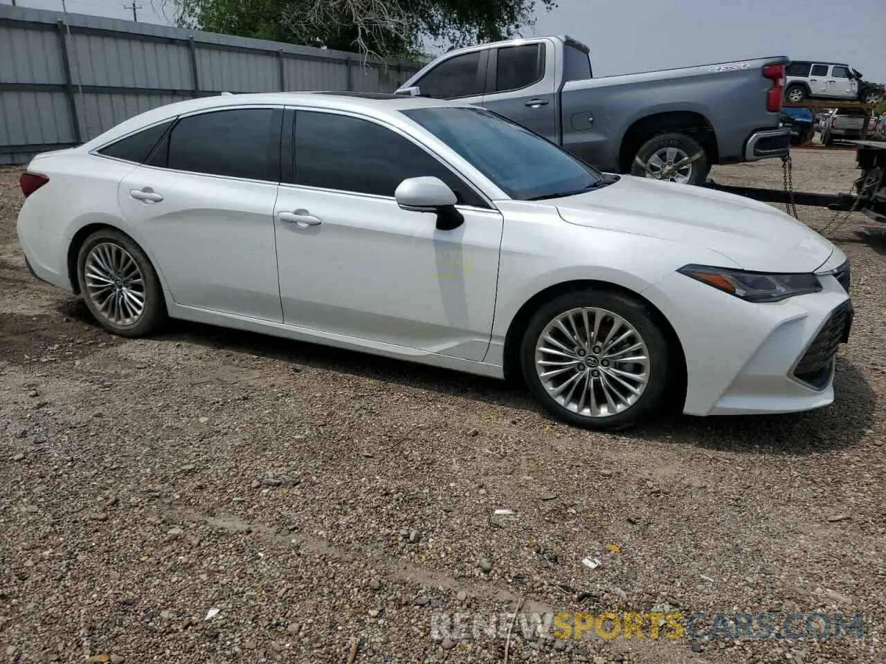4 Photograph of a damaged car 4T1BZ1FB3KU015497 TOYOTA AVALON 2019