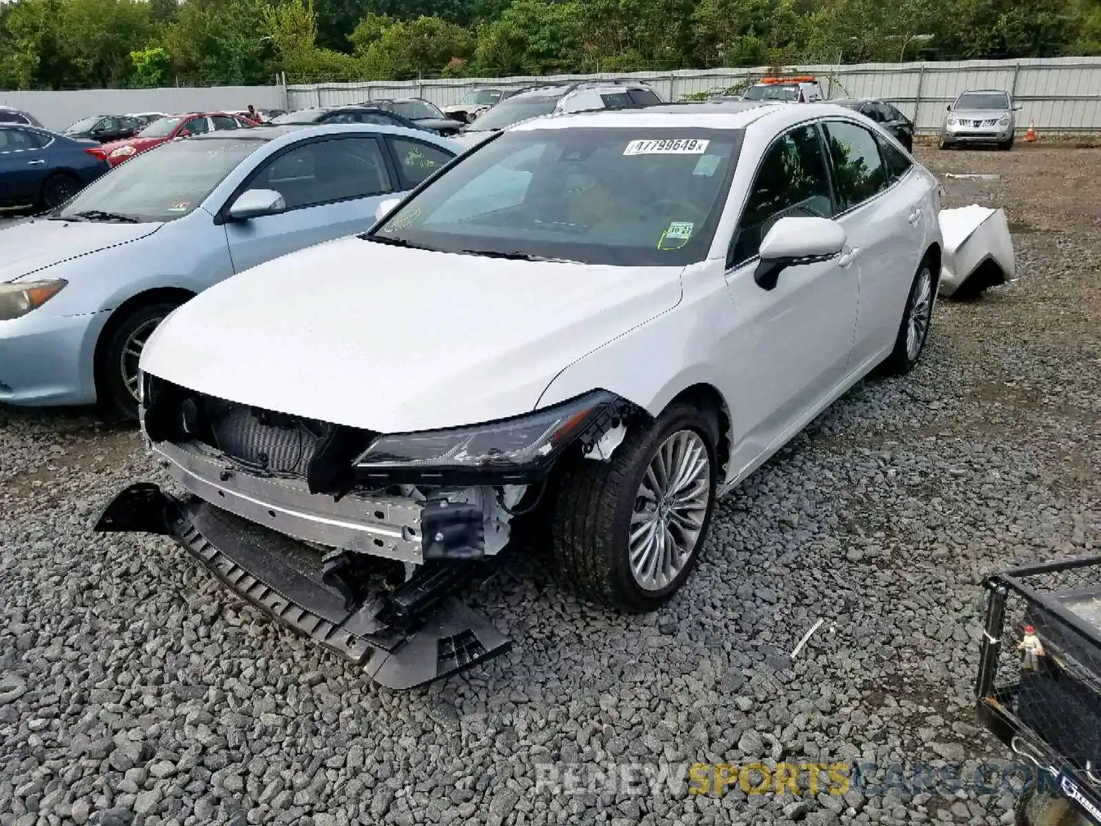 2 Photograph of a damaged car 4T1BZ1FB3KU018769 TOYOTA AVALON 2019