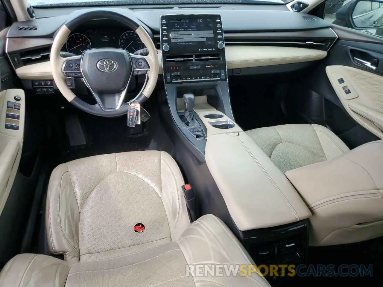 8 Photograph of a damaged car 4T1BZ1FB3KU020330 TOYOTA AVALON 2019