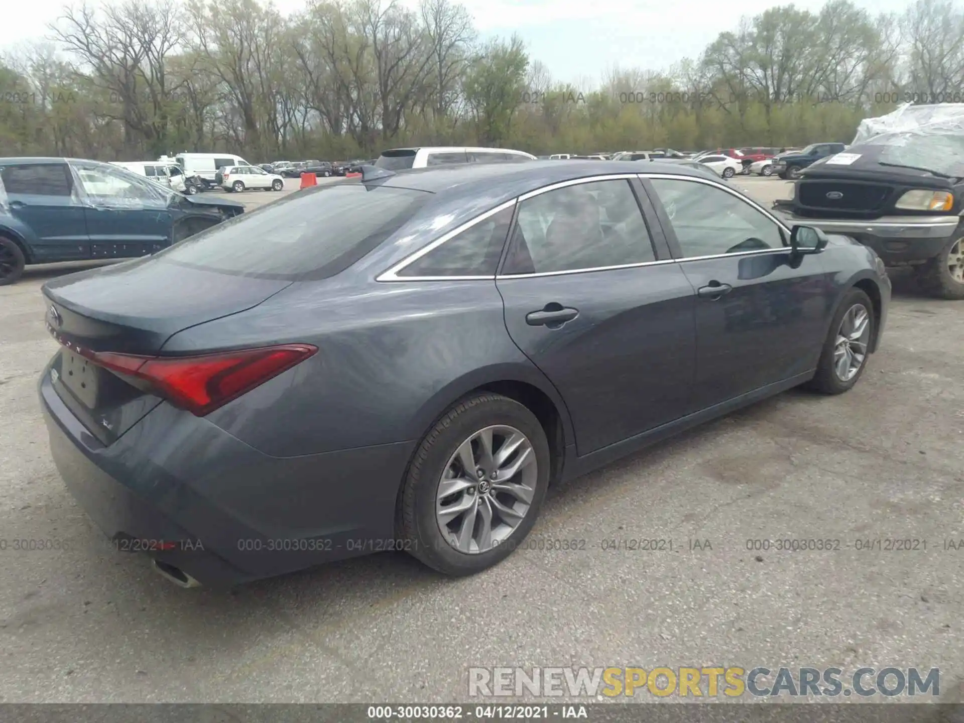 4 Photograph of a damaged car 4T1BZ1FB3KU023809 TOYOTA AVALON 2019