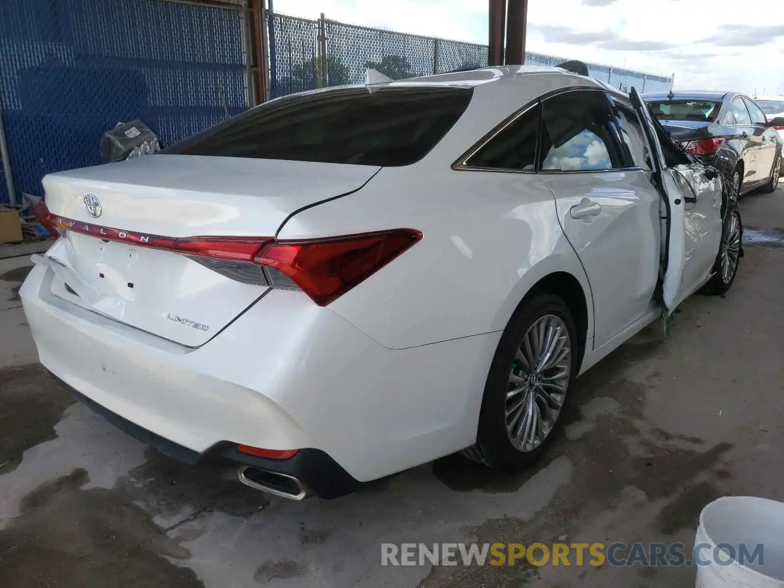 4 Photograph of a damaged car 4T1BZ1FB3KU023972 TOYOTA AVALON 2019