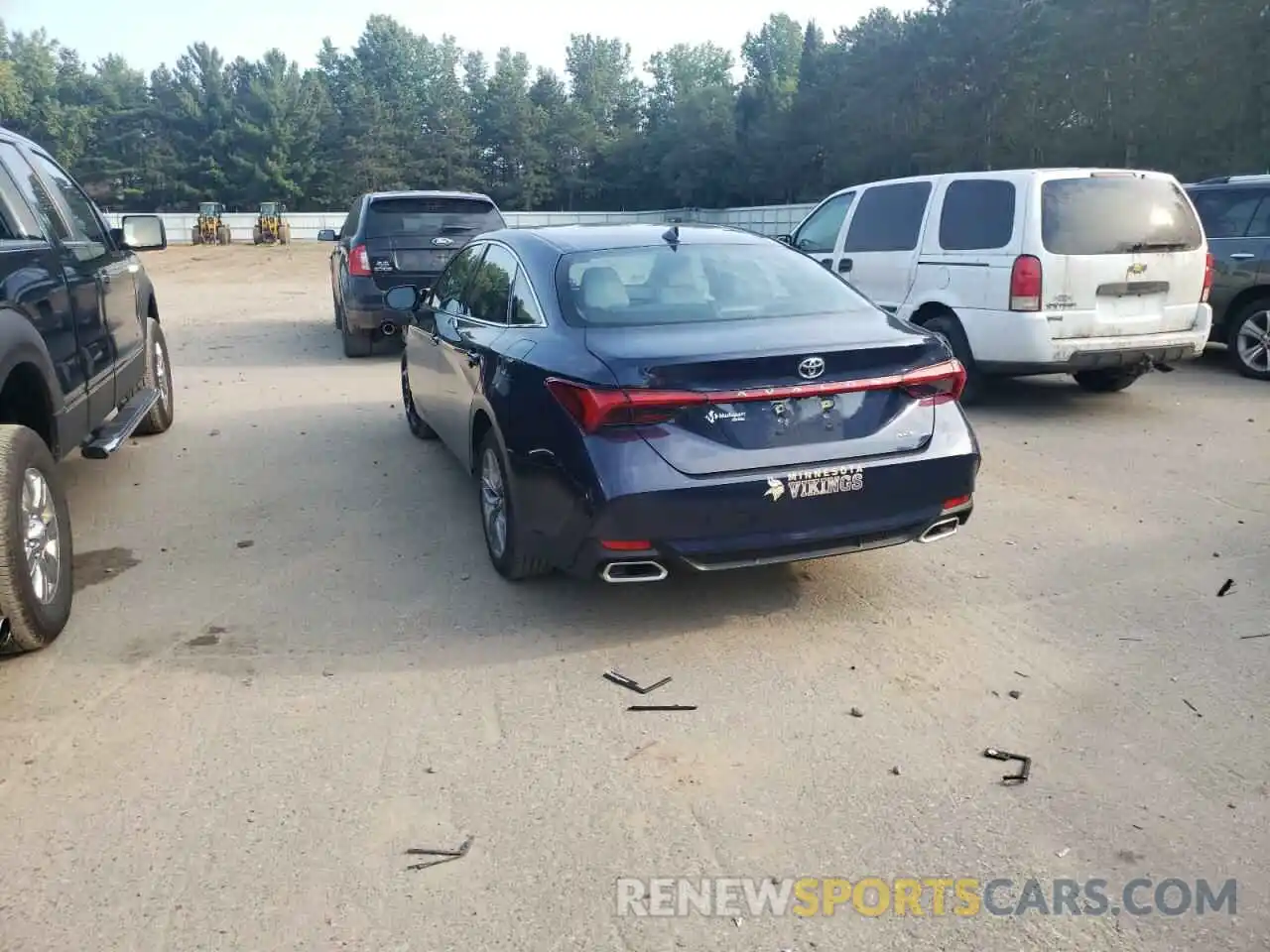 9 Photograph of a damaged car 4T1BZ1FB3KU024636 TOYOTA AVALON 2019